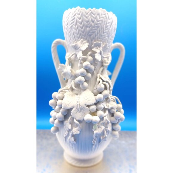 Antique Blanc De Chine Parian Ware Porcelain Bisque Amphora Vases Set Of 2 - Picture 15 of 15